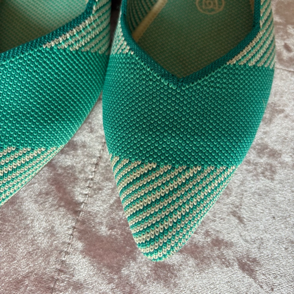 Aqua Blue/Green and Cream Pointed Rothy’s size 8 - Picture 10 of 10